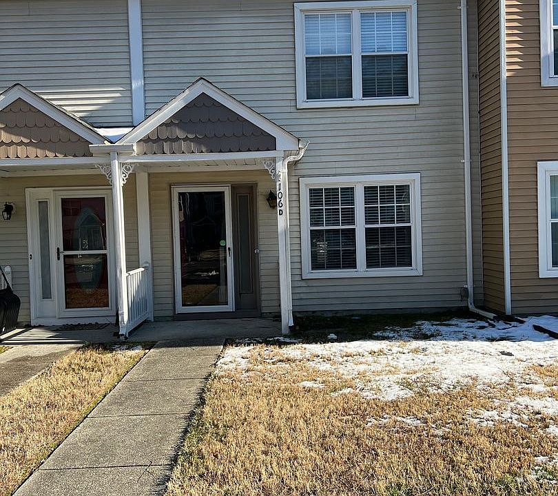 1st image of 106D Heather Way