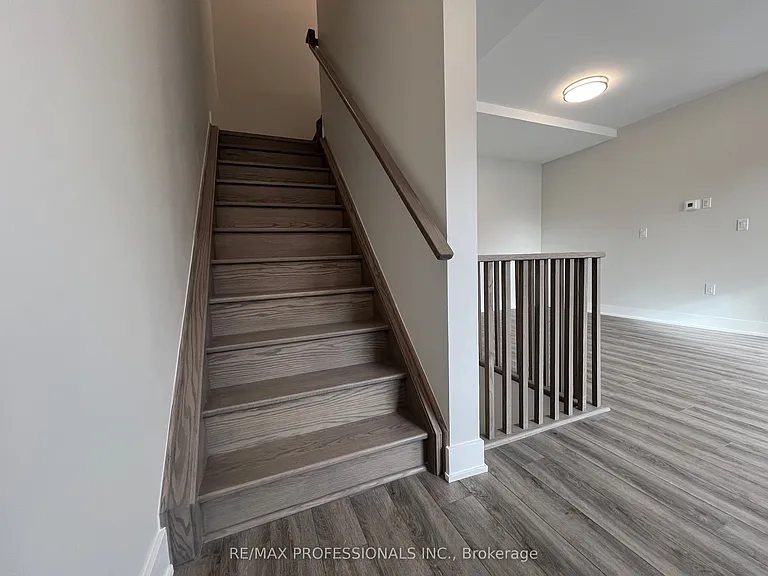 62 Dixfield Dr #102 — Photo 19