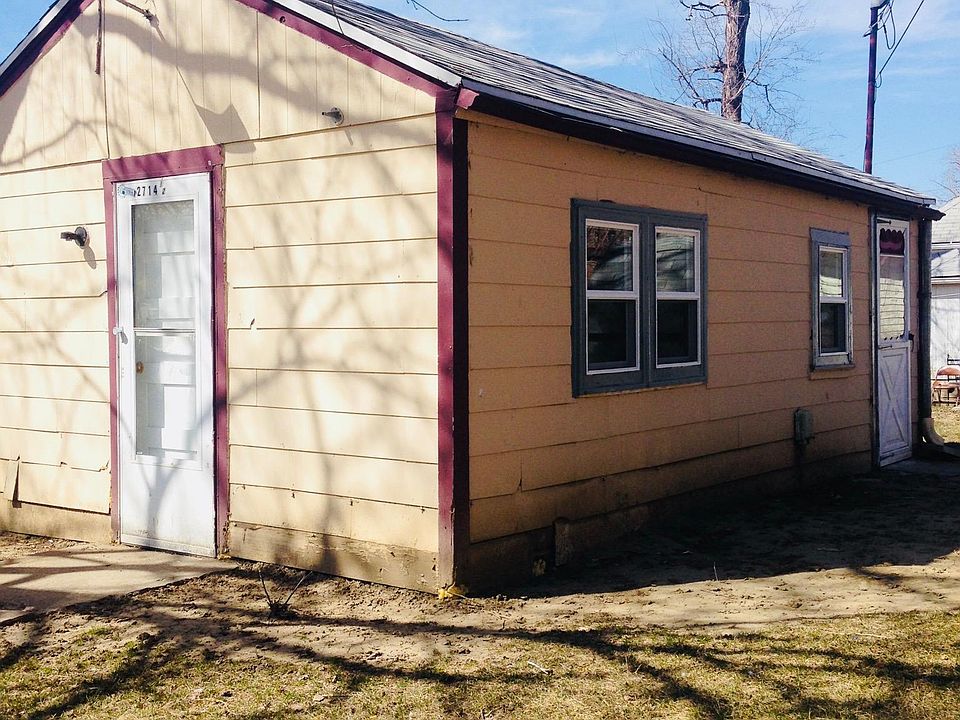 1st image of 2714 1/2 Leech Ave