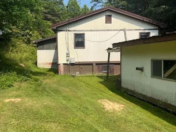 11616 Alfred Cox Rd, Pound, VA 24279