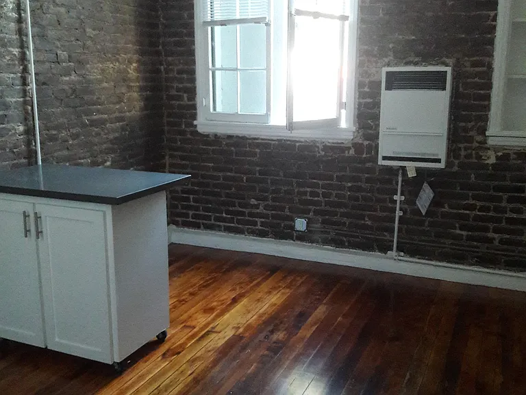 Manhattan Place — Photo 6