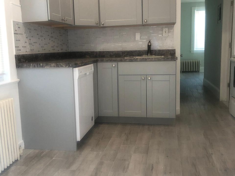 1st image of 236 Hooker Pl