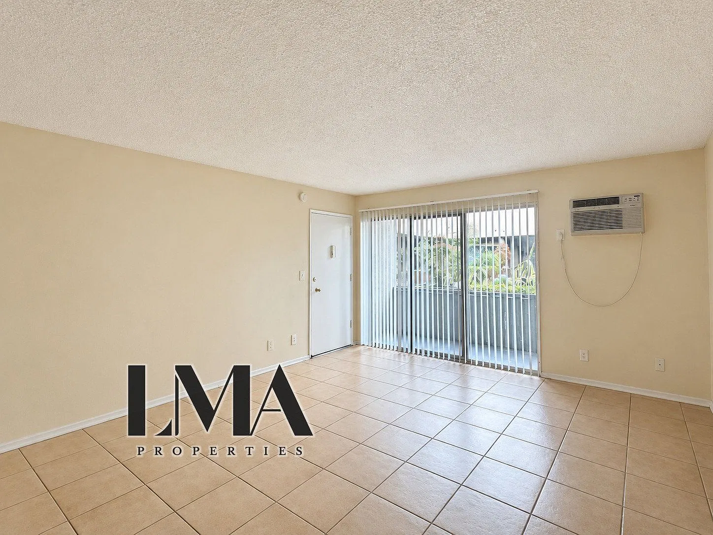 15526 Chase St — Photo 4