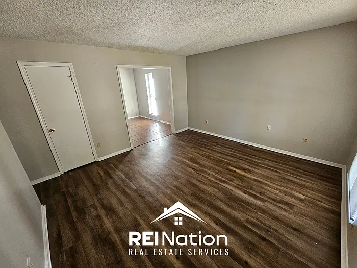 3 bed, 2.0 bath, 1112 sqft, $1,495 — Photo 3
