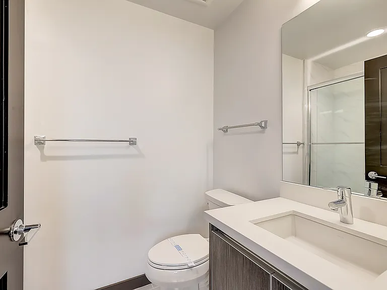 641 N Hobart Blvd — Photo 8