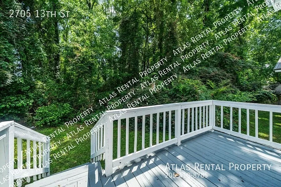 Move in Promo: First Month's Rent Waived!! Renovated 4BR Gem Near UA Granite Counters & Pet-Frien... — Photo 4