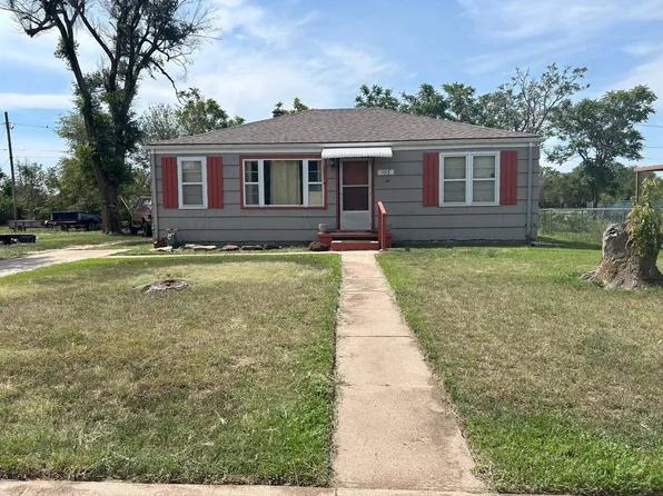 1015 8th St, Great Bend, KS 67530