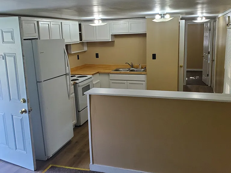 107 Chandler Ave #MANUFACTUR — Photo 34