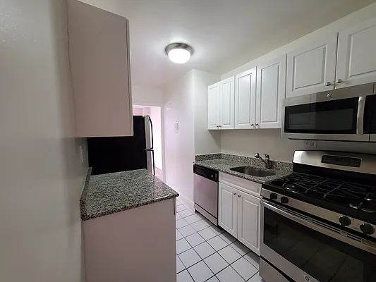 Rented by Corcoran | media 13