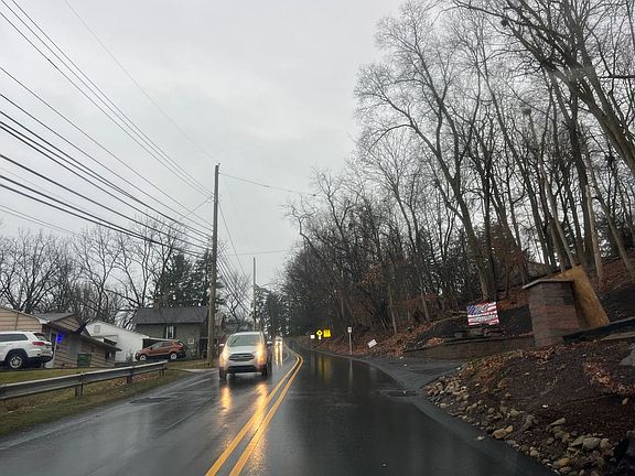 2nd image of 1349 Grove Rd