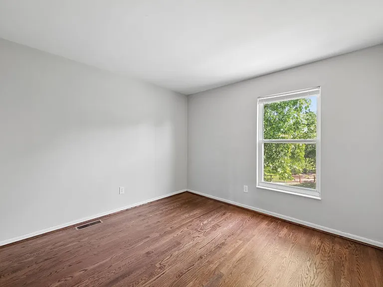 7879 Yellowwood Dr — Photo 9