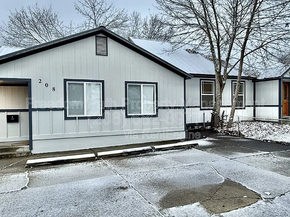 208 E Harrison Ave