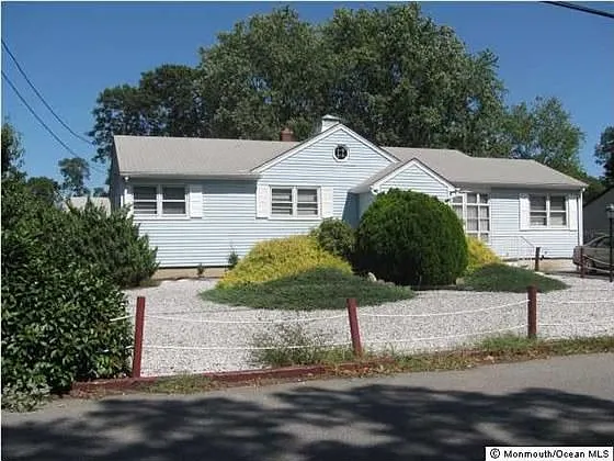 37 Stratford Dr photo 1