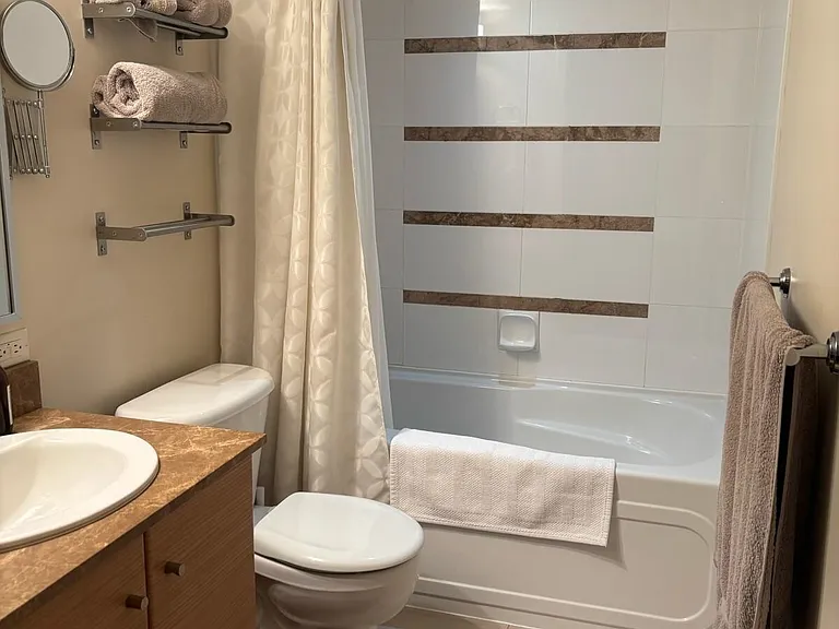 977 Mainland St #1001 — Photo 7