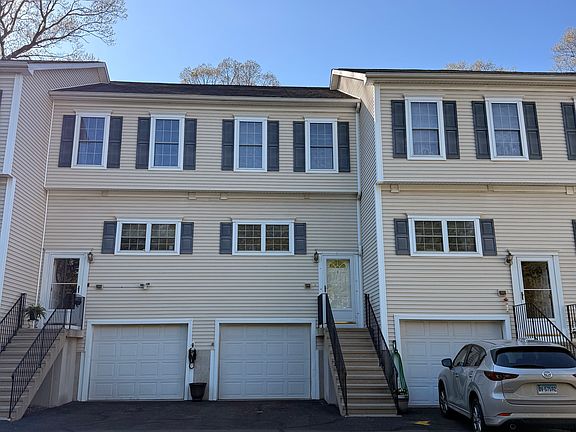 3rd image of 4 Laurel Heights Rd #4
