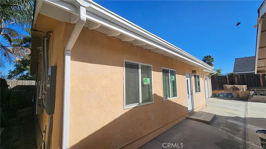 3 bed, 2.5 bath, 1000 sqft, $2,600 — Photo 3
