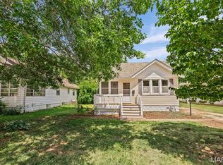 25 S 77th St, Belleville, IL 62223