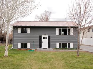 171 N Pendlebury Ln, Blackfoot, ID 83221