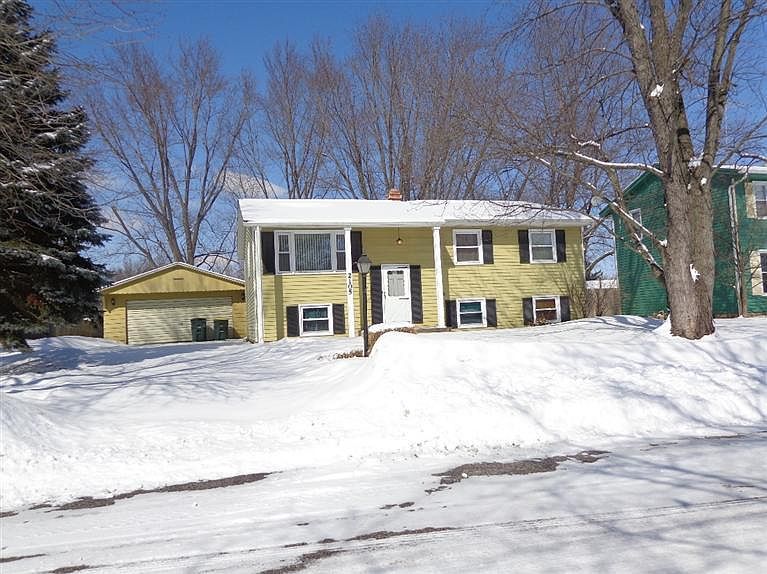 1st image of 2105 Shallowford Dr