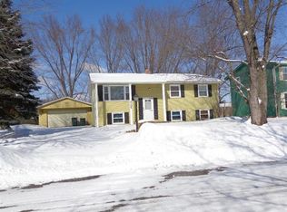 2105 Shallowford Dr, Valparaiso, IN 46383