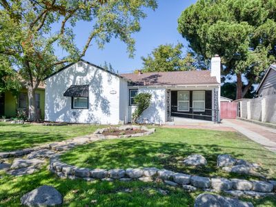 135 E Clinton Ave, Fresno, CA, 93704