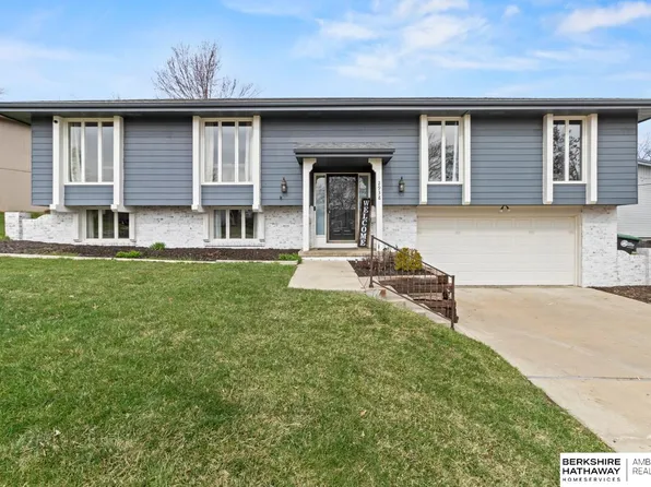 2938 S 159th Avenue Cir, Omaha, NE 68130