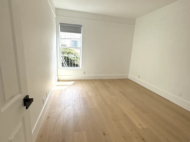1025 Hampshire St #B — Photo 6