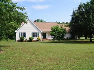 10285 Holly Hill Rd, Glen Allen, VA 23059