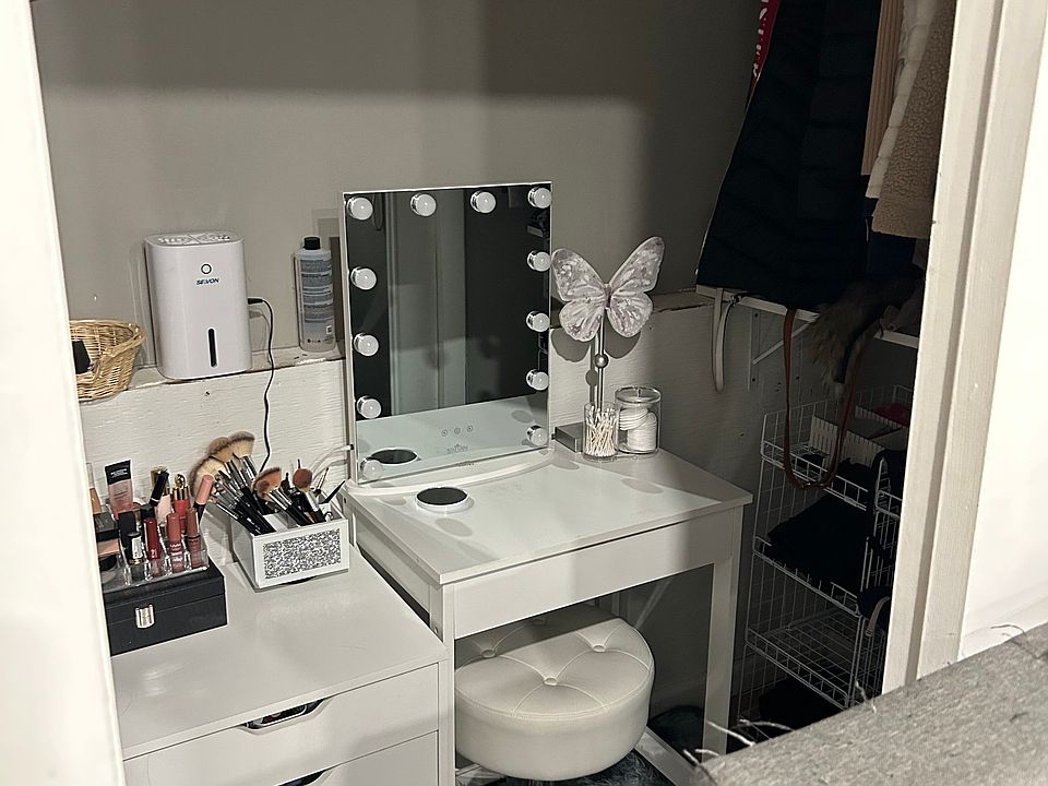 1st image of 138 Hudson Ave #1R
