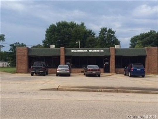 1st image of 833 Willowbrook Ave