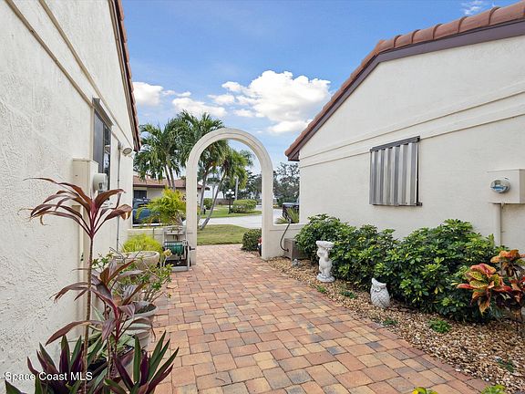 4th image of 2103 Parkside Pl #2103