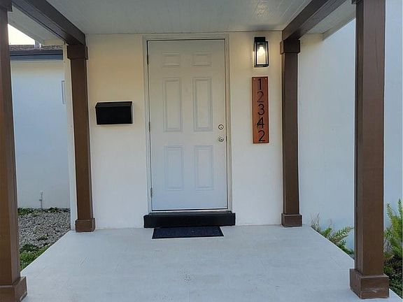 2nd image of 12340 NE 11th Place