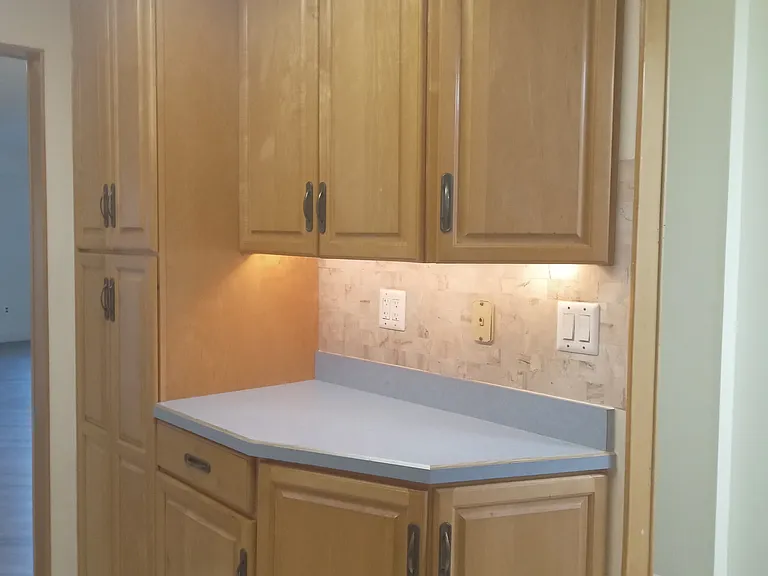 158 Woodstream Dr #5 — Photo 4