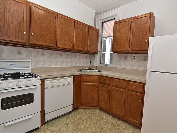 3rd image of 23-47 38th St #2