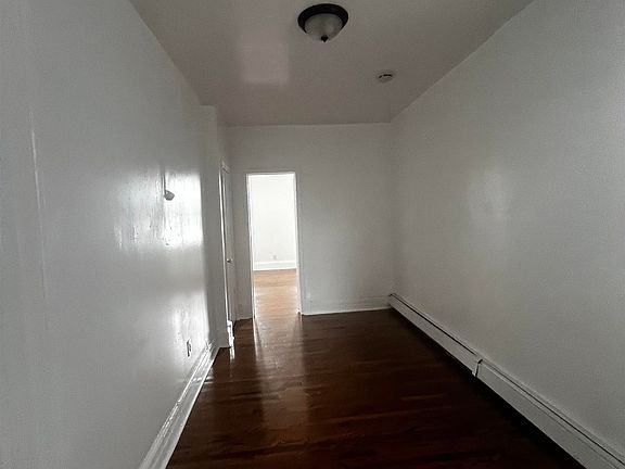 4th image of 168 Lexington Ave