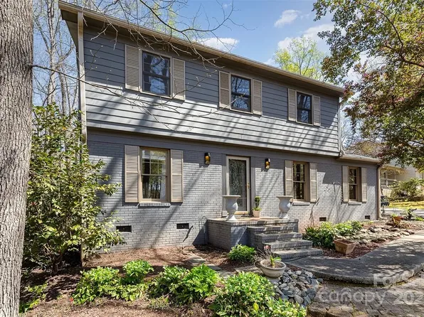 929 Autumnwood Ln, Charlotte, NC 28213
