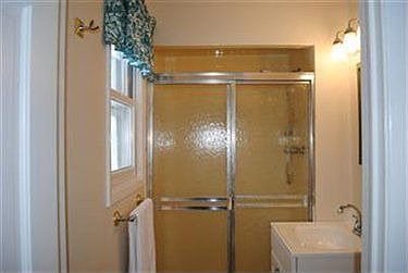 4th image of 3746 Lake Park Dr