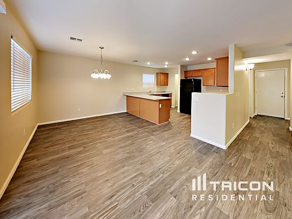 5th image of 386 W Corriente Ct