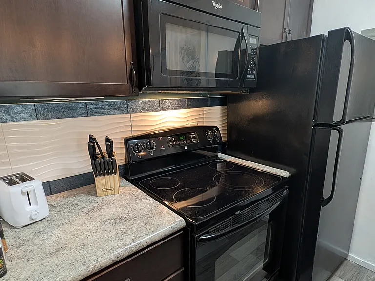 4450 Little River Dr #INN-601 — Photo 5