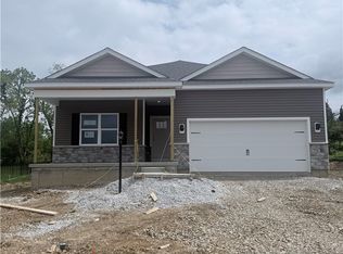 104 Olivia Dr, New Stanton, PA 15639