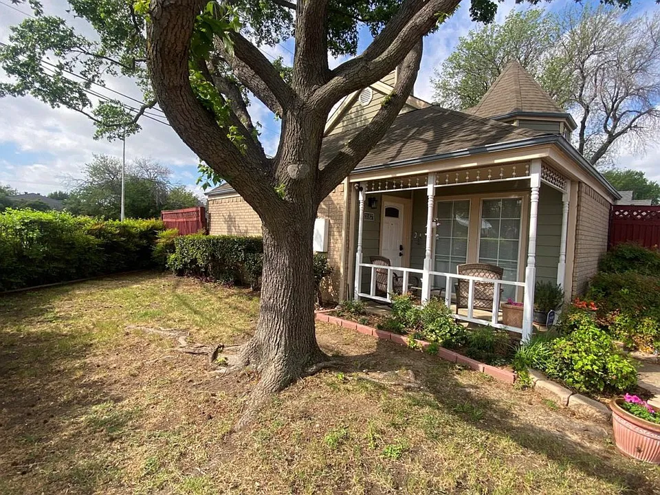 3167 Royal Ln