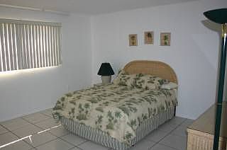 2nd image of 902 Gibbs Rd APT 184