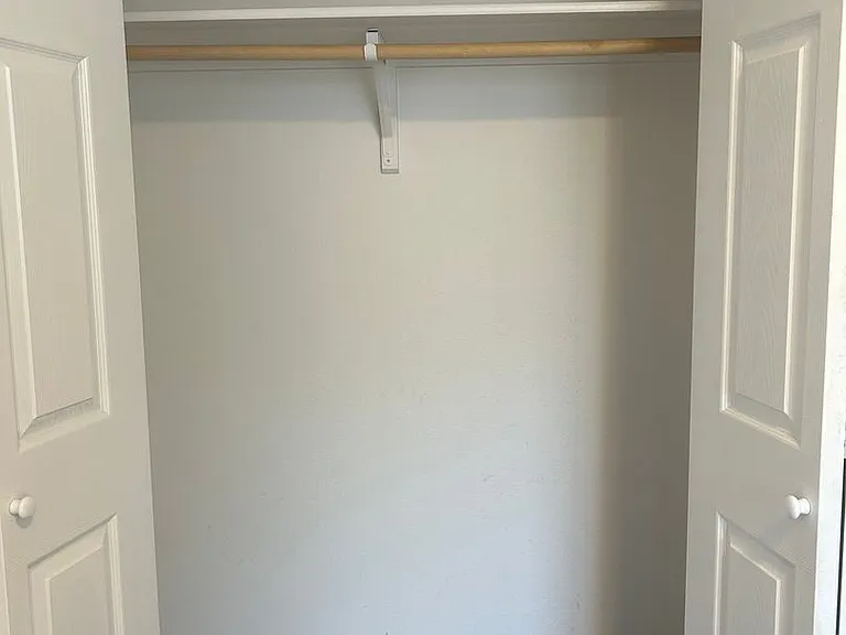 128 Hunter Court - 4 Units — Photo 15