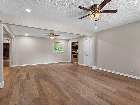 4th image of 3769 Amber Rd NW