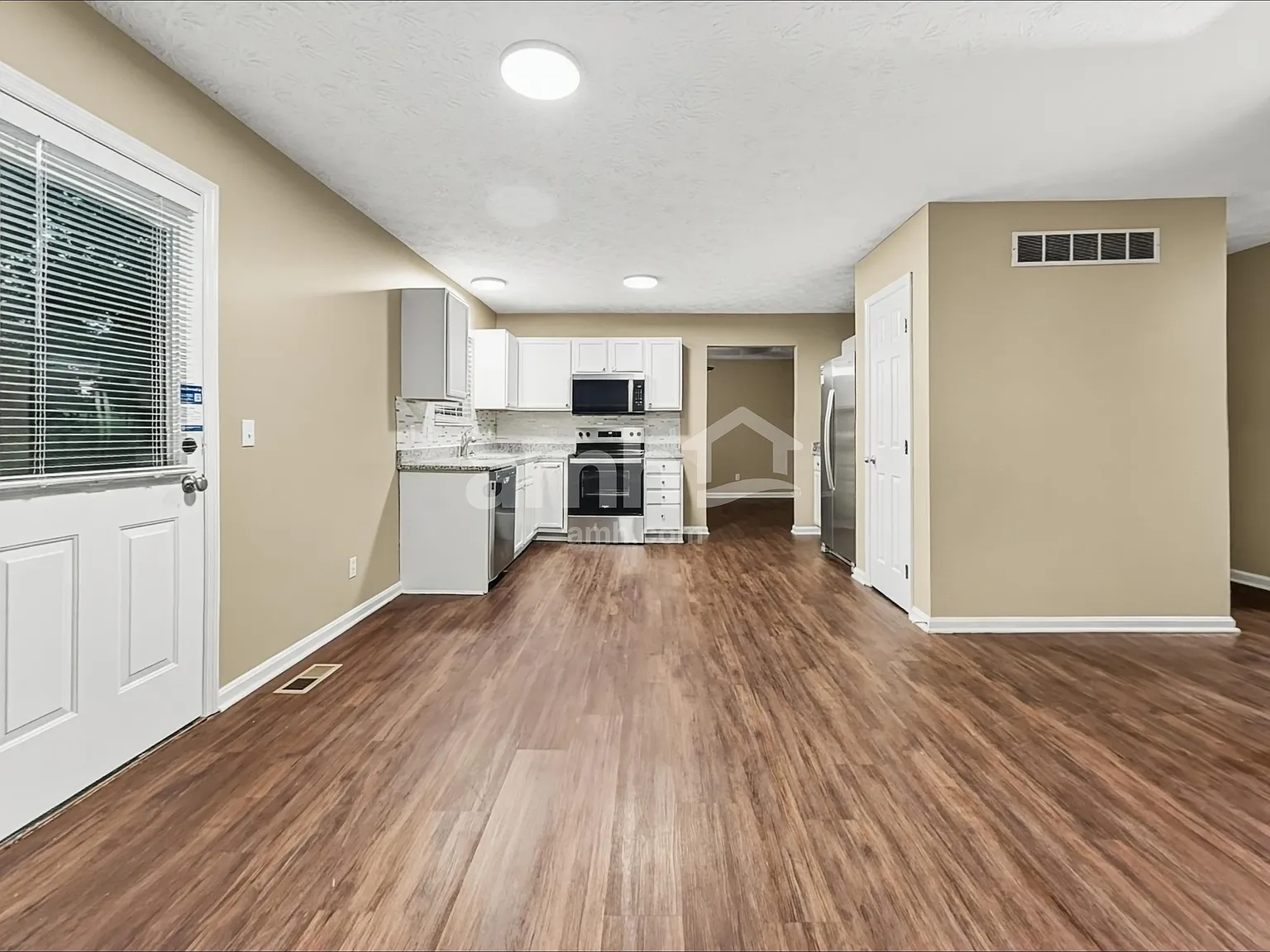 4 bed, 3.5 bath, 1884 sqft, $2,480 — Photo 4