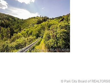 5th image of 3592 Crestwood Ct