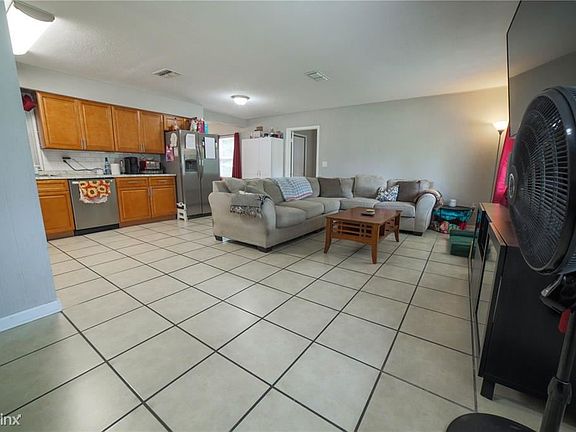 2nd image of 3006 Park St
