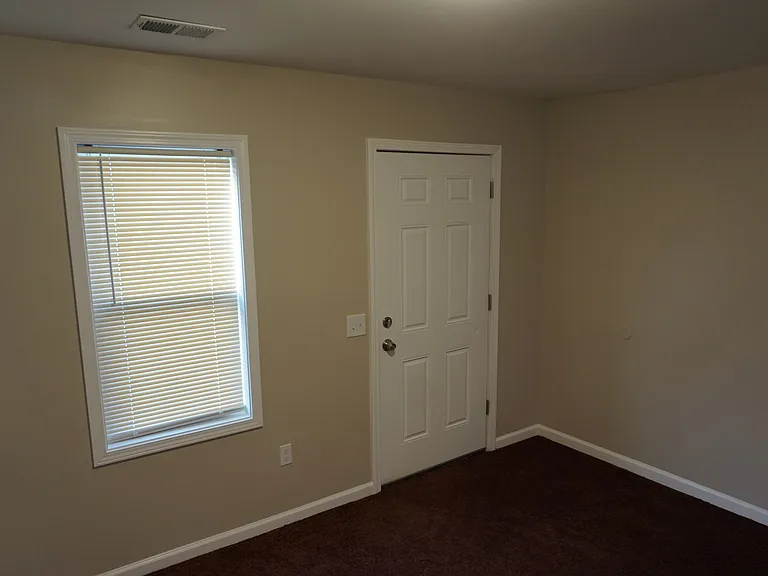 26733 Princeton St — Photo 5