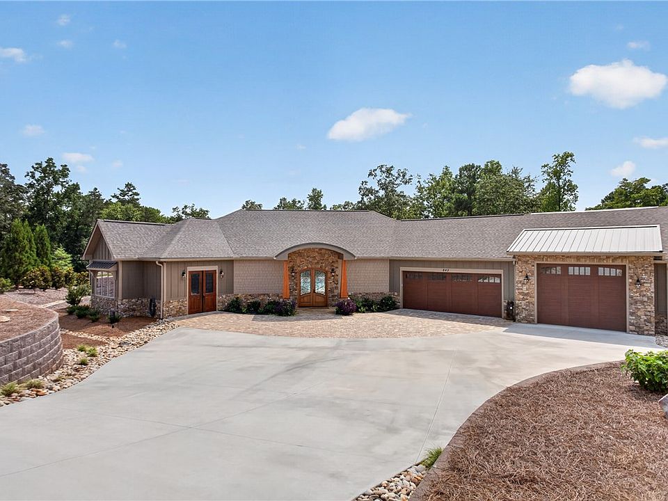 1st image of 843 Little Bay Ln