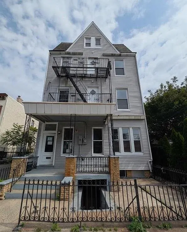 1 bed, 1.0 bath, $1,850 — Photo 1